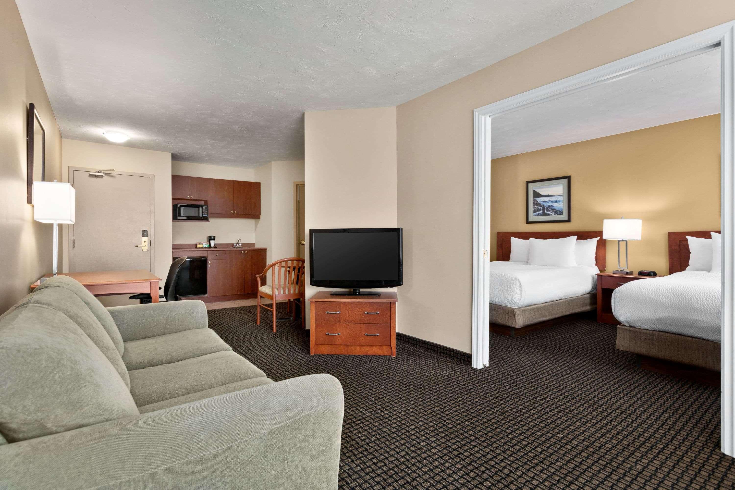 Days Inn & Suites By Wyndham Moncton Buitenkant foto