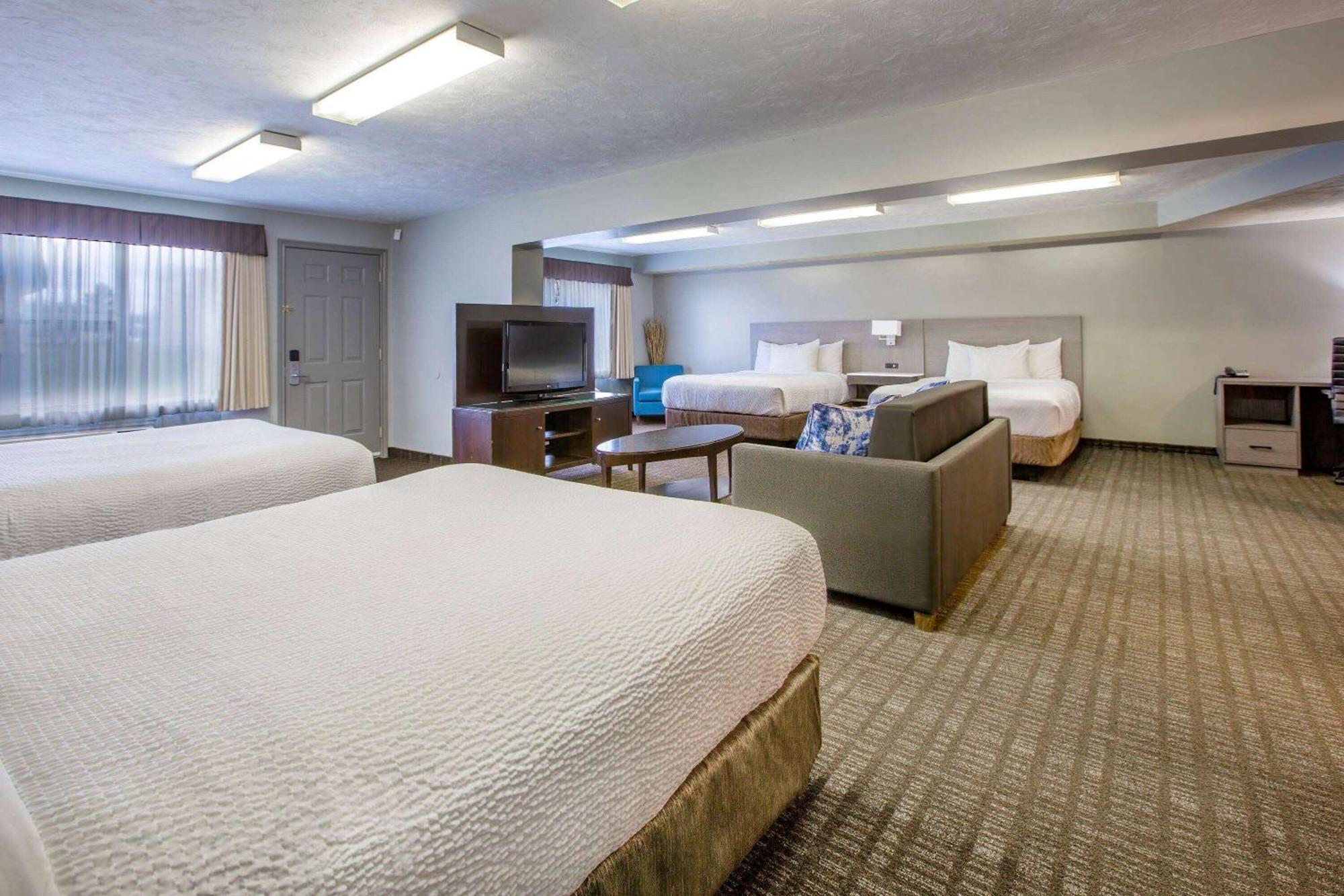 Days Inn & Suites By Wyndham Moncton Buitenkant foto