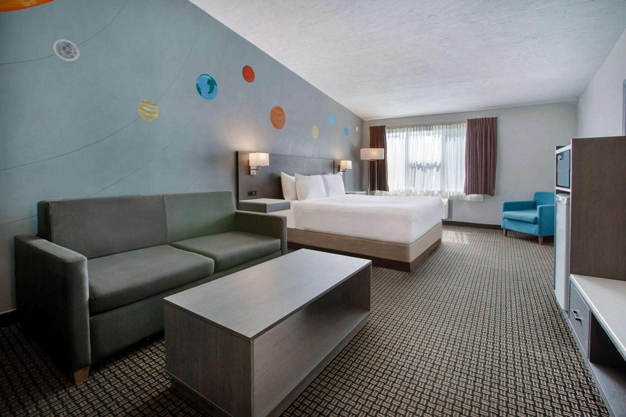 Days Inn & Suites By Wyndham Moncton Buitenkant foto