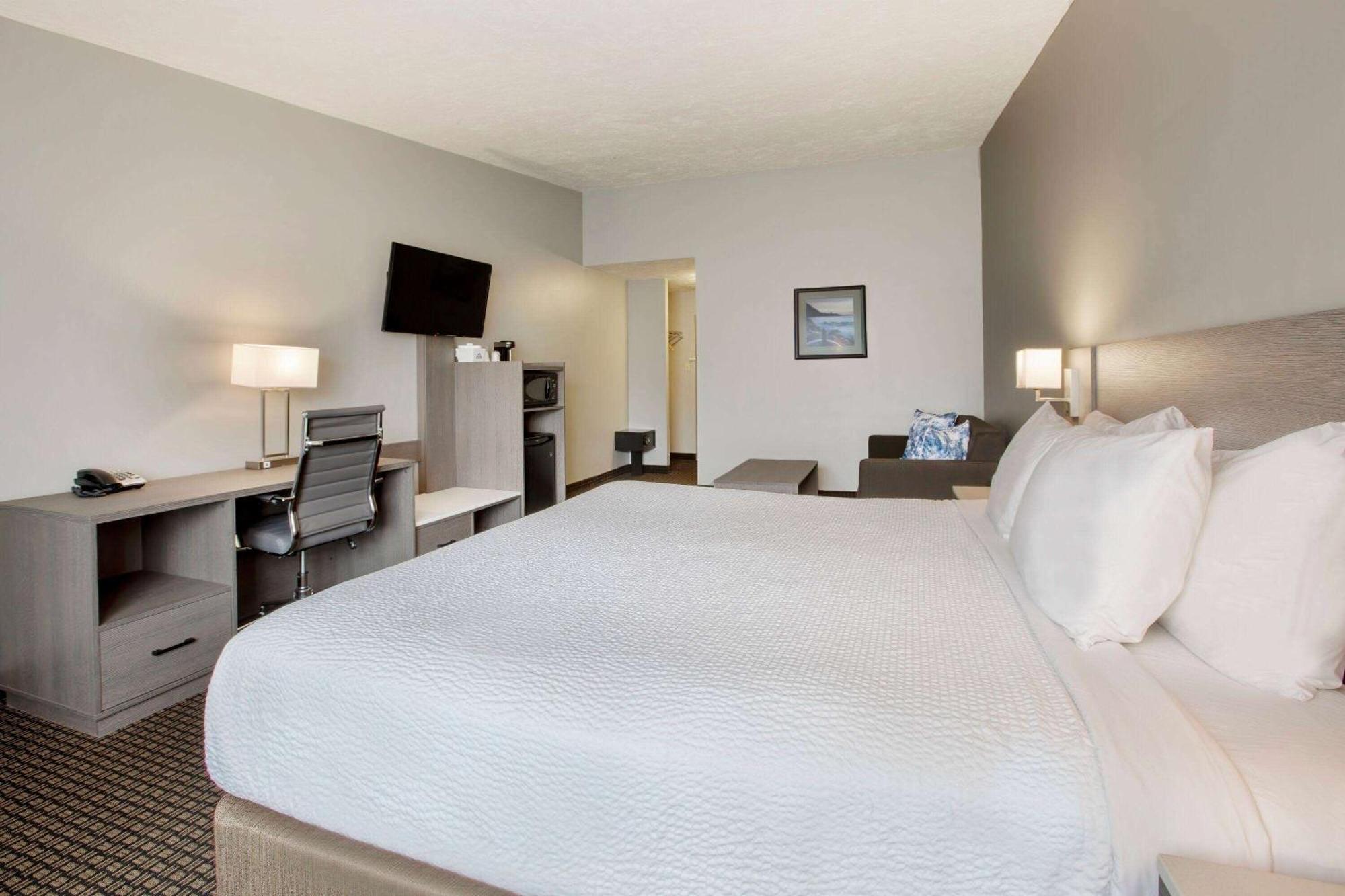 Days Inn & Suites By Wyndham Moncton Buitenkant foto