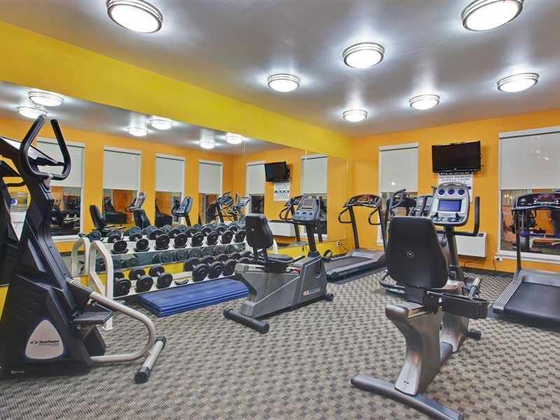 Days Inn & Suites By Wyndham Moncton Buitenkant foto